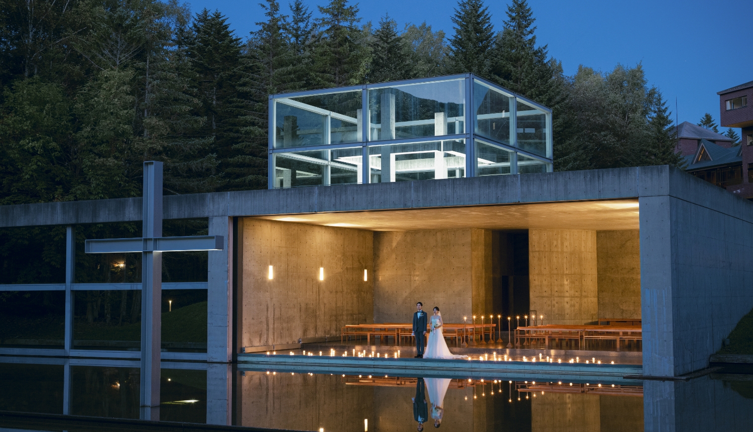 静かな感動に包まれる、おふたりだけの結婚式
3