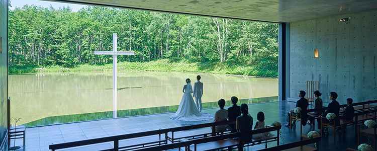 水の教会　春のウエディングプラン